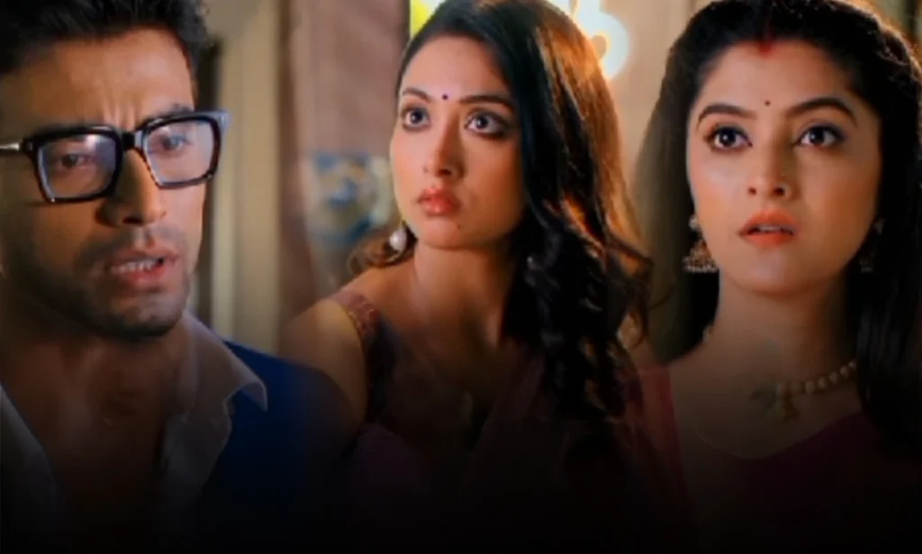 Aniket shocked to see Ahana in the restaurant