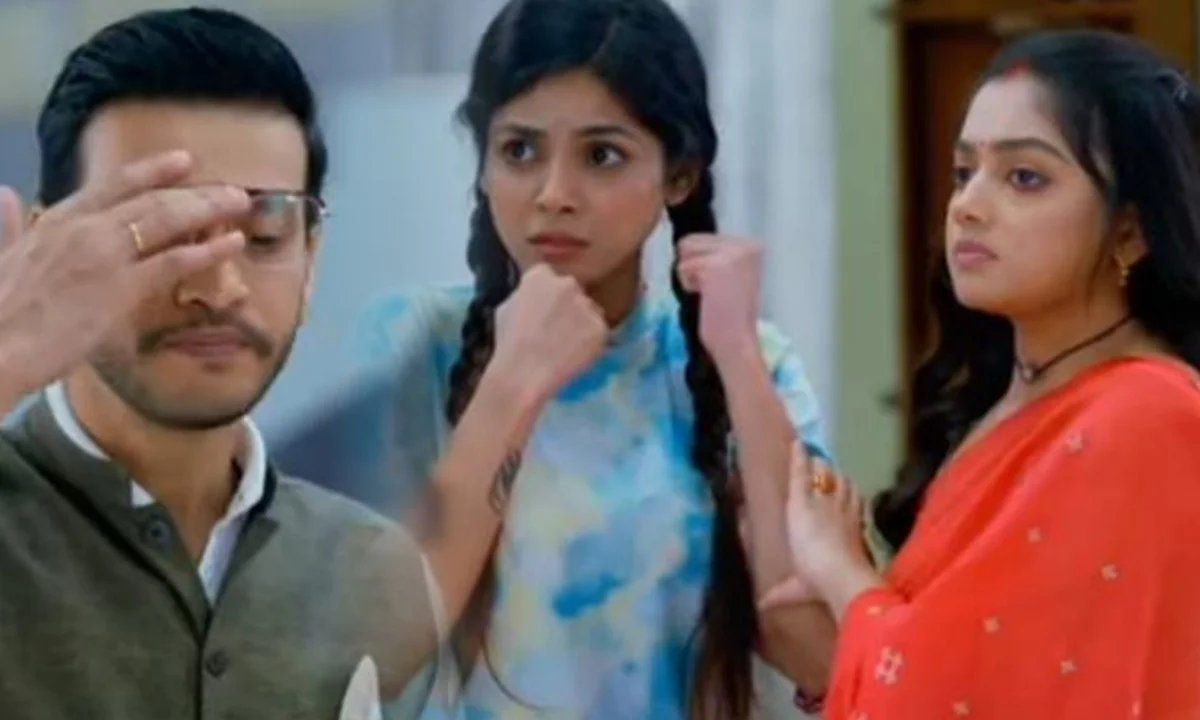 জি বাংলা, বাংলা ধারাবাহিক, বাংলা টেলিভিশন, ফুলকি, ফুলকি আজকের পর্ব, ফুলকি আজকের পর্ব ১৫ আগষ্ট, দিব্যানি মন্ডল, অভিষেক বসু, শার্লি মোদক, Zee Bangla, Bengali Serial, Bengali television, Phulki, Phulki Today Episode, Phulki Today Episode 15 August, Devyani Mondal, Abhishek Bose, sharly modak